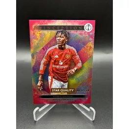   Kobbie Mainoo /150 focis kártya – 2024-25 Topps Inception – Manchester United