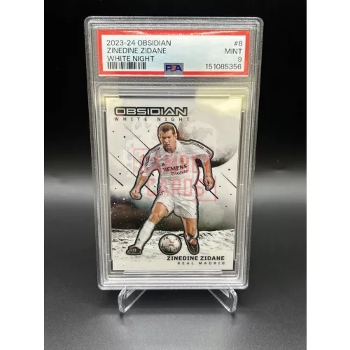 Zinedine Zidane White Night SSP PSA 9 focis kártya – 2023-24 Panini Obsidian Soccer – Real Madrid
