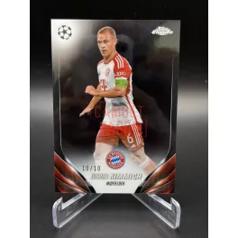   Joshua Kimmich Black Parallel Kártya 10/10 – 2023/24 Topps Chrome UEFA Club Competitions – FC Bayern München