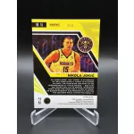Nikola Jokić 2022-23 Panini Flux kártya hátlapja 4/8 sorszámmal és Denver Nuggets logóval