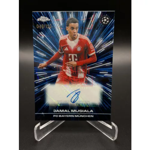 Jamal Musiala /150 Black Lazer aláírt focis kártya – 2025-26 Topps Chrome UEFA – FC Bayern München
