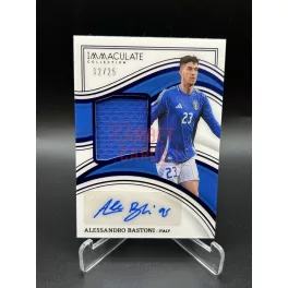   Alessandro Bastoni /25 aláírt és mezdarabos focis kártya - 2023-24 Panini Immaculate - Olaszország