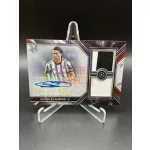 Dušan Vlahovic /299 aláírt mezdarabos focis kártya – 2022/23 Topps Museum Dual Relic Autograph – Juventus
