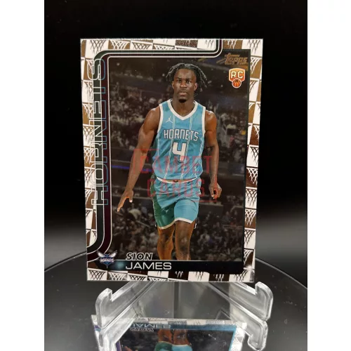 RC Sion James Season Tip Off NBA kosaras kártya – 2025-26 Topps Flagship Basketball – Charlotte Hornets
